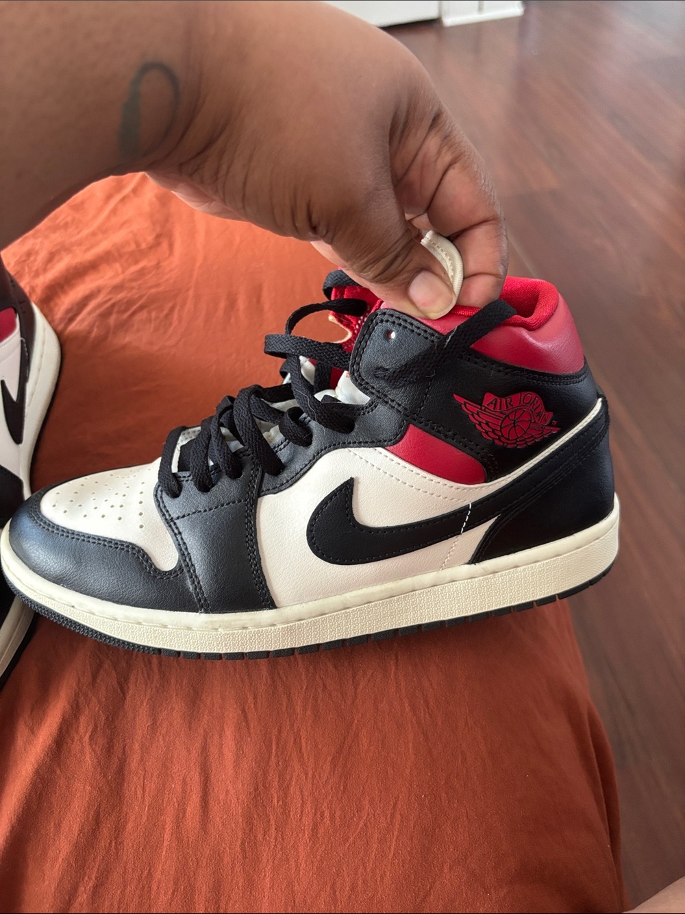 Nike Black White Red Air Jordan 1 Mid Basketball Shoes - Picture 5 of 15